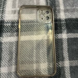 Silicone Case 11 Pro Max Color Transparent and Gold.